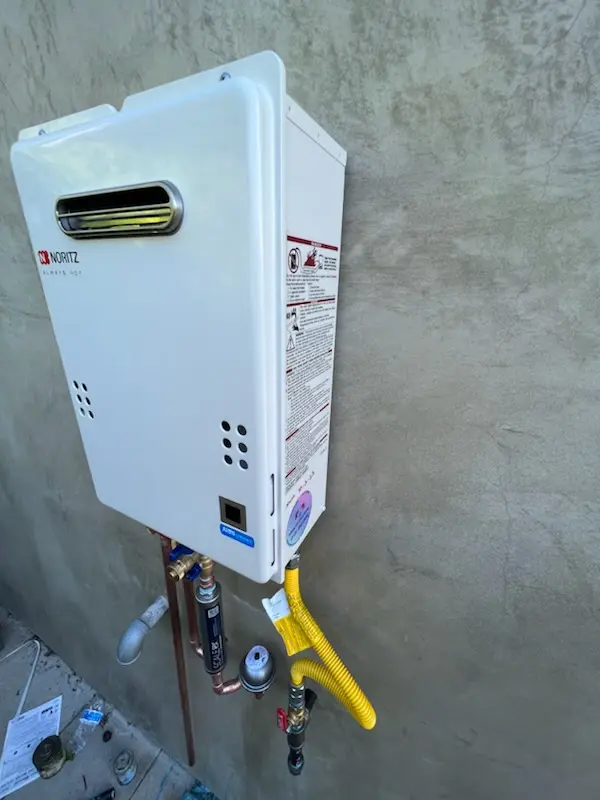 Tankless water heater installation for Tanque Verde homes